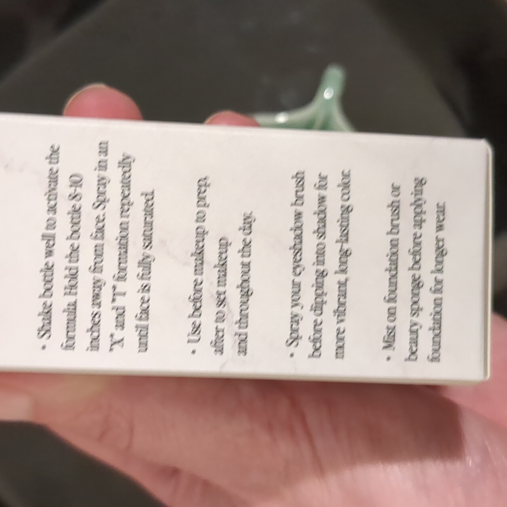 Makeup Setting Spray - Picture 3 of 4
